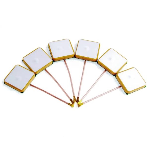 50 Ом Импеданс 25x25x4 мм Внутренняя GPS антенна для 1575.42MHz GPS системы позиционирования