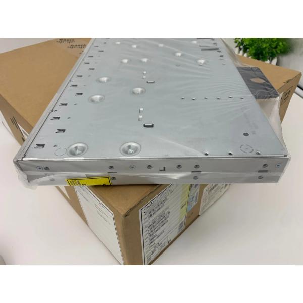 Cisco Catalyst 9300 24-port Data Switch with 4 GB Flash and 190.4 Mpps Forwarding Rate