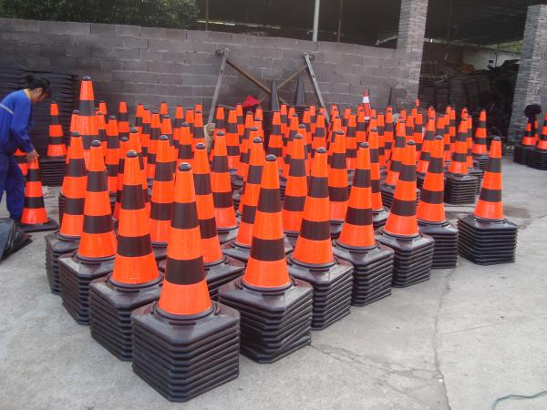 Rubber Base 30 Inch Orange / Black Plastic Traffic Cone For Roadside Safety Control