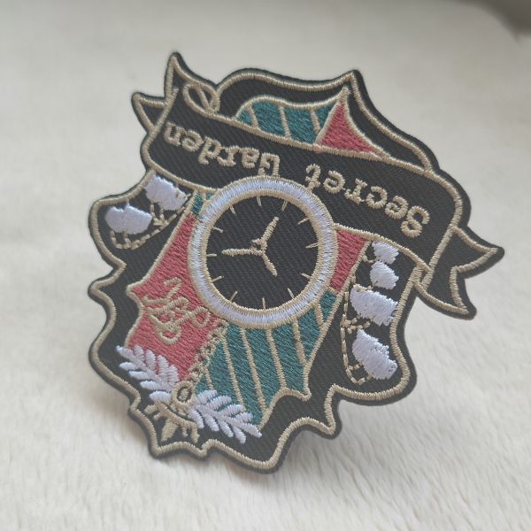 Custom High Quality Embroidery Patches Clothing Labels for Garments