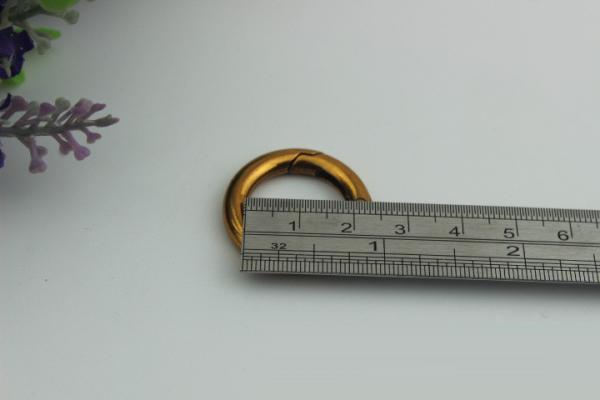 Factory Outlets Handbag Hardware Metal Spring O Ring Buckle Key chain In Gold For Bags