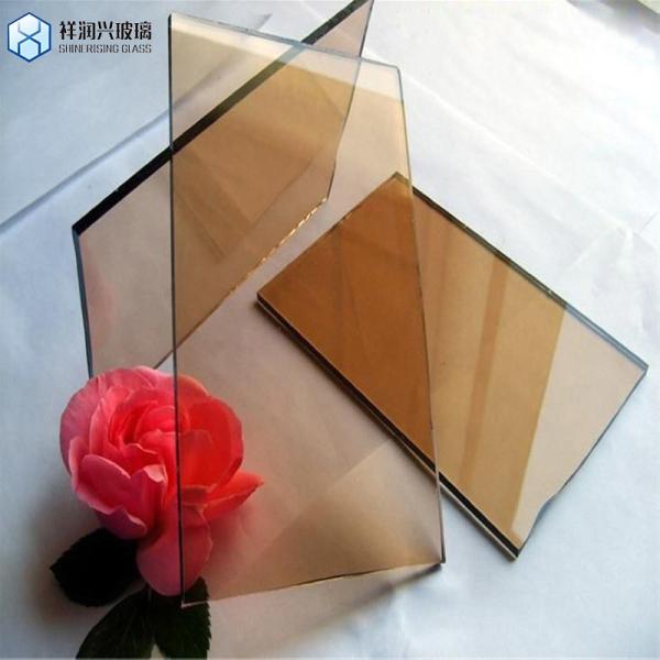 High Resistant Safety Glass Float Glass Tinted Glass with Solid Structure in White