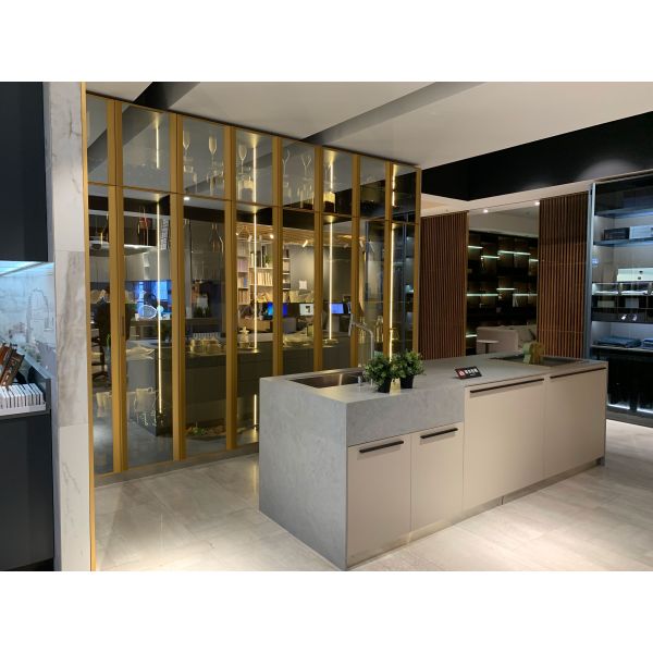 Golden Color Aluminium Frame Modern Italian Design Kitchen Cabinet with Eco-Friendly Material