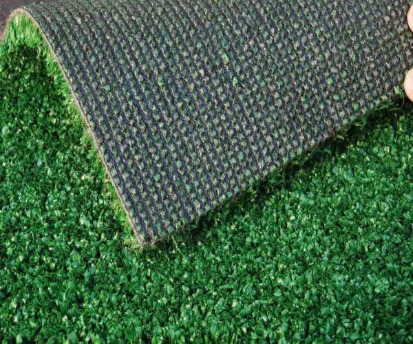 CPP PP com apoio de grama artificial híbrida para cães e 140 pontos/m de relva sintética ao ar livre
