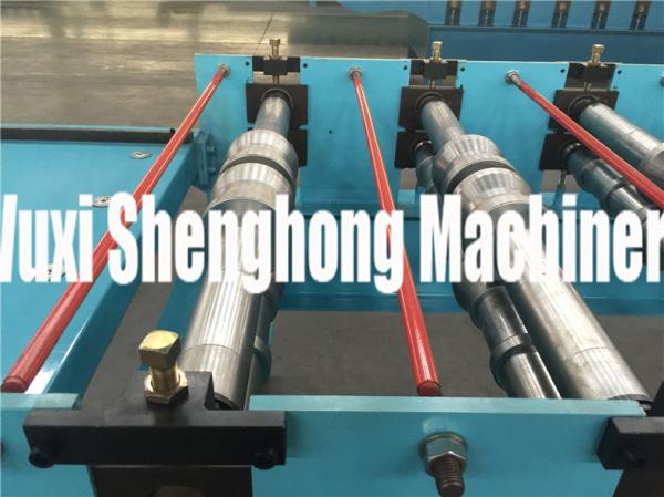 Colored Steel Self-locked Roofing Tile Machine with 0.6m Width Coil