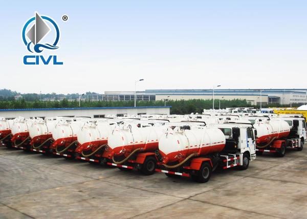 New Vacuum Sewer Cleaning Sewage Suction Truck  SINOTRUK 4x2 10 - 12m3 Color optional
