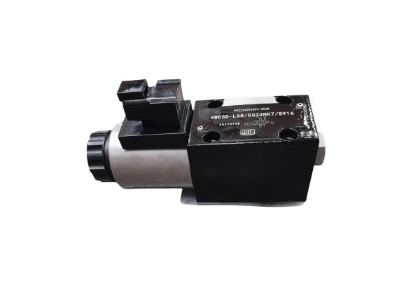 60275748 Sany Crane Parts Solenoid Reversing Valve 4WE6D-L68/EG24NK7