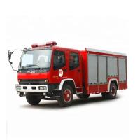 Camion de pompiers équipé d'un réservoir d'eau de grande capacité pour des opérations efficaces de lutte contre les incendies