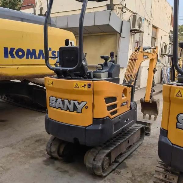 10.3KW Sany SY16C 1.6Ton Mini Excavator With Rubber Tire And Original Hydraulic Pump