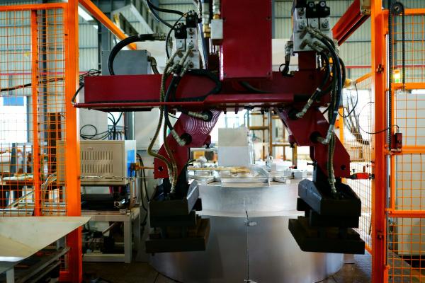 Indipendent Manipulator Low Pressure Die Casting Machine For Plumbing