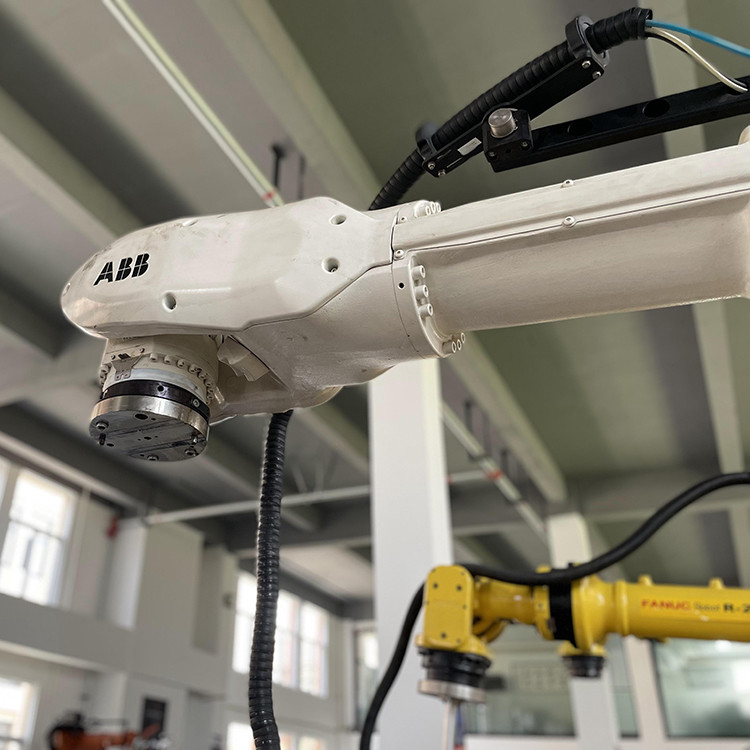 Робот промышленной 6-оси робота заварки ABB6640-130/3.2 Abb многофункциональный промышленный