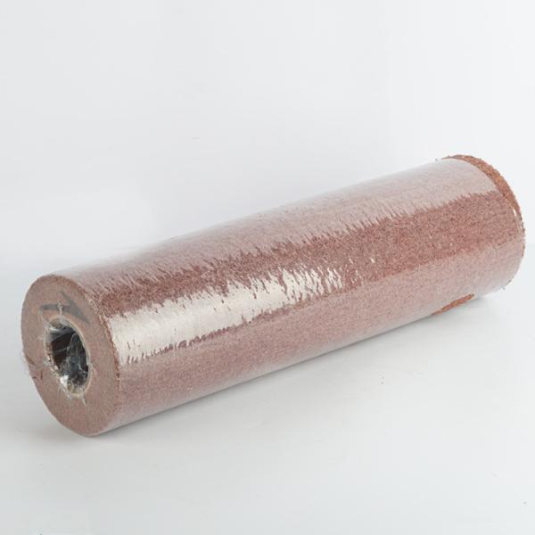 Уберите черный оксид меди фольги с платы и закрутите нетканой ткани кисти