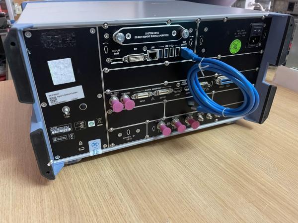 Rohde & Schwarz FSW43 Ultra Wideband Signal Spectrum Analyzer 43.5 GHz