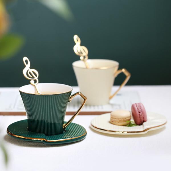 Золото Drinkware изготовленного на заказ после полудня роскошное покрыло керамическую чашку с чашками чая кофе поддонника оптовыми современными незаконными