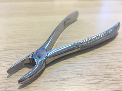 Top Safety Dental Extraction Forceps Eco Friendly With Perfect Grip Handling