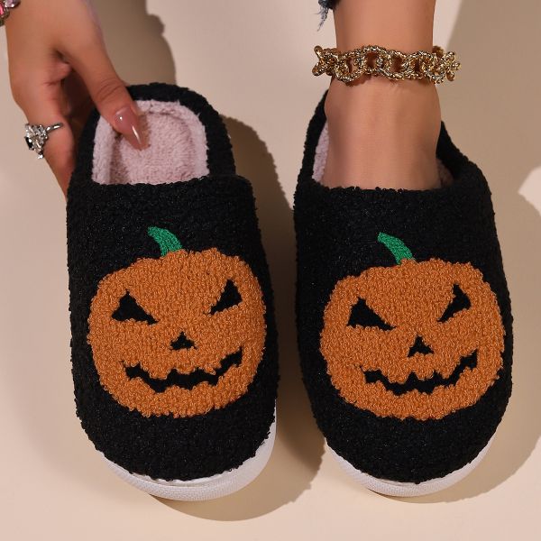 Pantoufles d'intérieur pour femmes de conception OEM, pantoufles d'Halloween citrouille pour les cadeaux