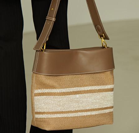 OEM PU Leather Shoulder Bag 28cm 12cm Single Shoulder Messenger Bag