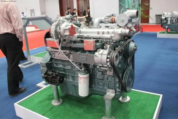 Peças sobressalentes de autocarro Yutong Autocarro ZK6932D Motor Yuchai YC6J200-30 Alta precisão