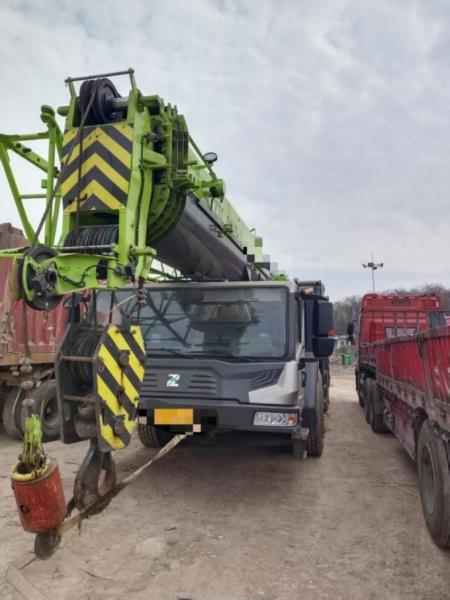 Zoomlion ZTC251V562-1 truck crane