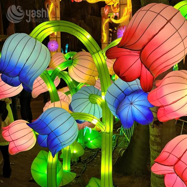 Lifelike Floral Zigong Lantern Detachable Colorful For Outdoor Garden Decor