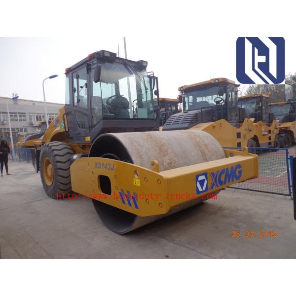 Single Drum Roller Road Maintenance Machinery  XCMG Yellow Color