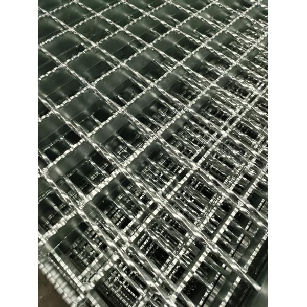10mm Galvanized Surface Serrated Steel Grating Durable 12mm Flat Bar