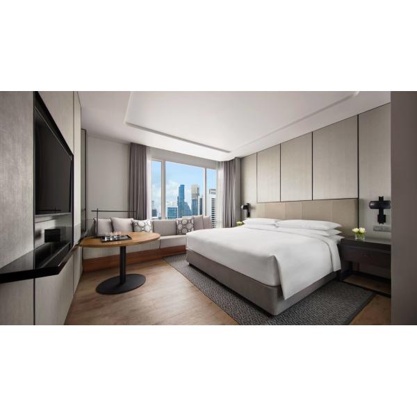 Подгонянные наборы мебели гостиницы свободные кладут в постель + софа + журнальный стол прикроватного столика