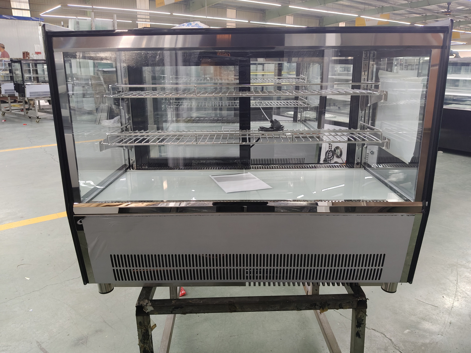 Commercial Countertop Cake Display Fridge with Flat Glass and Copper Pipe LISA90R