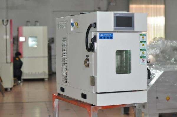 Desk Type Programmable Temperature Humidity Test Chamber 32L Test Space