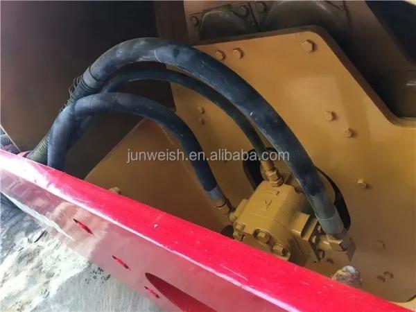 Travel Speed 0-16km/h Hydraulic Vibratory Road Roller CA301D for Precise Compaction