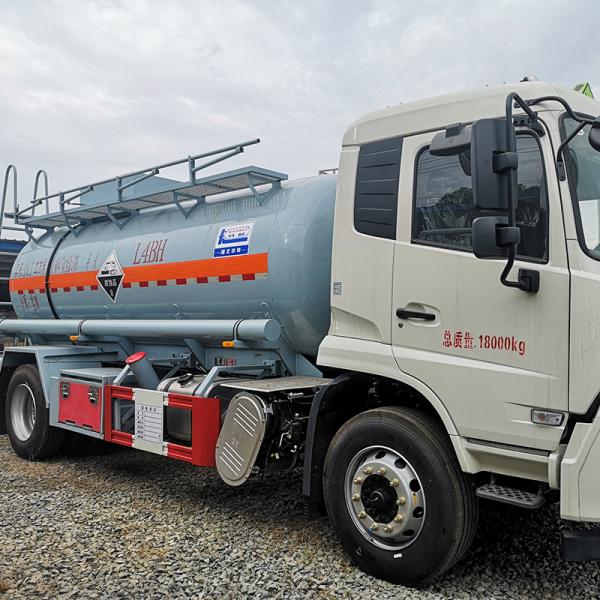 10.3m3 Cargo Truck Dongfeng Tianjin 4*2 Corrosive Tank Truck EURO 6 Emission Standard