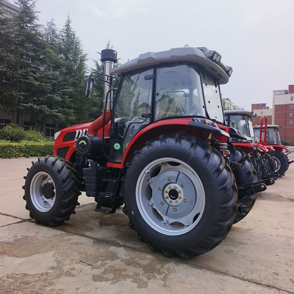 Adopting YTO diesel engine,good reliability、large torque reserve、low fuel consumption, high economic benefits;High-performance tractors, large tractors/farm equipment