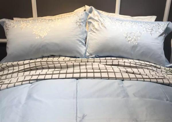 Embroidered Modern Bedding Sets 4Pcs Logo Customized With Different Size