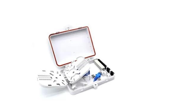 SC LC FTTH Fiber Optic Distribution Box 1*4 1*8 Fiber Optic Splitter Box