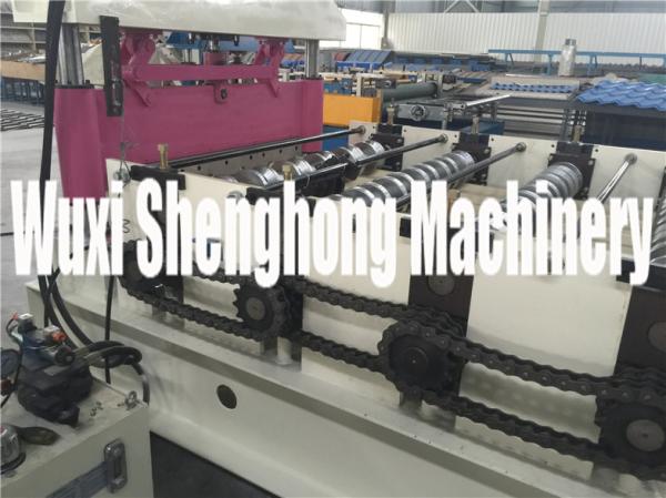 GI Steel Metal Deck Roll Forming Machine With Movable Control Box