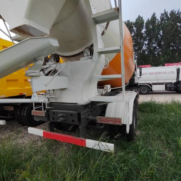 Hydraulic Steering with Power Assistance Sinotruk HOWO 6X4 Cargo Transport Mixer Sale