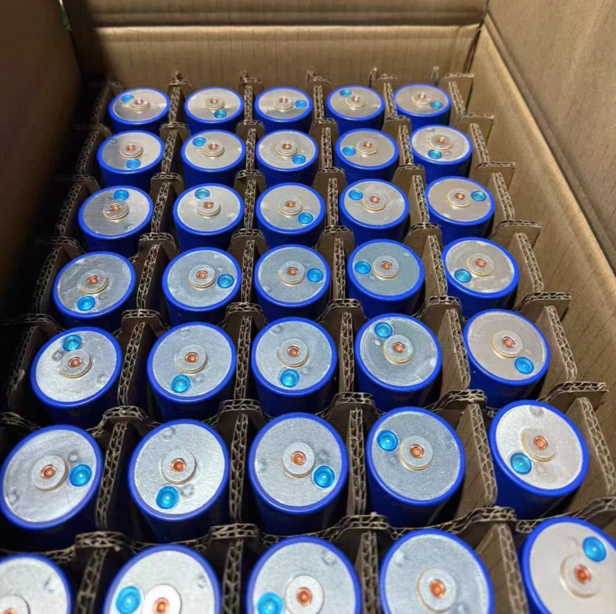 40139 3.2V 21Ah LiFePO4 Power Battery 1C-3C Discharge Rate for Electric Vehicles Energy Storage and Portable Power Stations