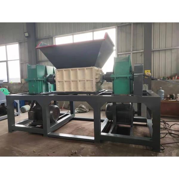 600kg/H 800kg/H Dual Shaft Shredder For Wood Leftovers 2*15kw Power