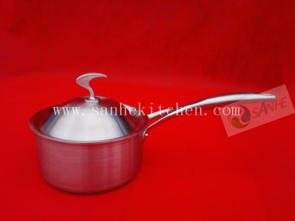 Milk pot with lid,Stainless steel pot,thickness 2.5mm with cast iron handle