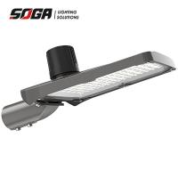Contrôle sans fil Éclairage de rue étanche avec capteur de lumière du jour avancé Éclairage durable