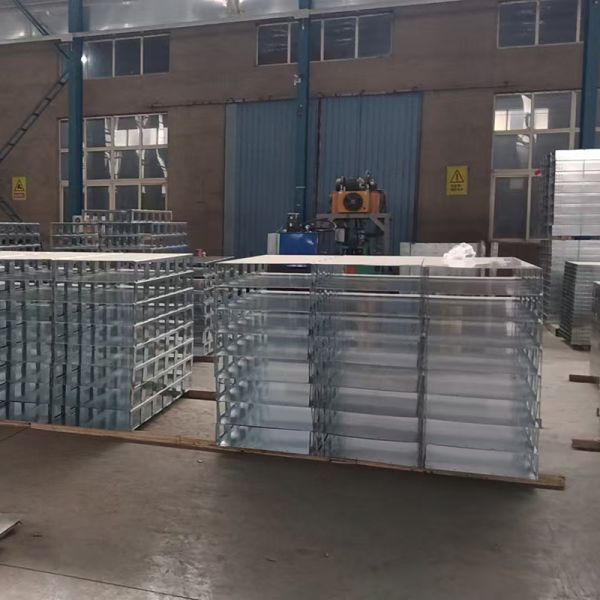 Stainless Steel Reinforced Cable Tray with Reinforcing Ribs - Eco-Friendly for Green Building Wiring