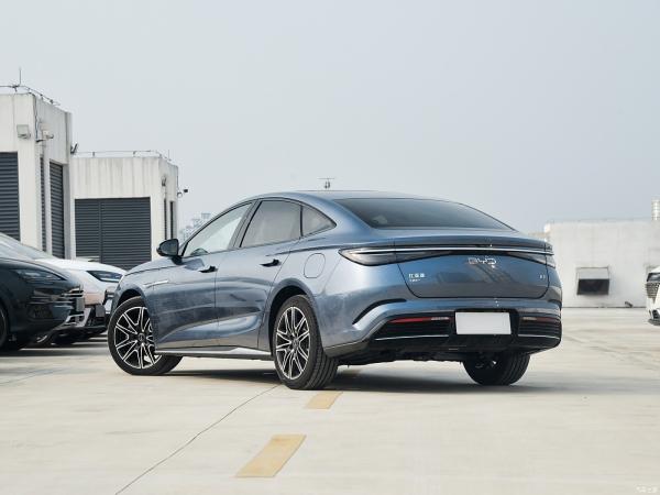 BYD Seal DM-i Long Endurance Fifth Generation Hybrid Electric Vehicle New Energy Car with DMi Technology