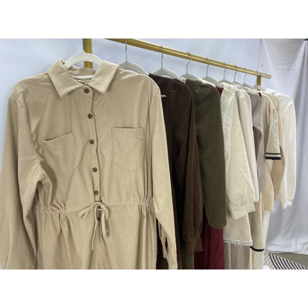 Fashionable Fit Second Hand Winter Dress Used Women's Clothes High Waisted Design