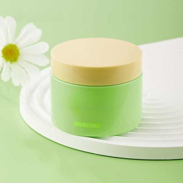 Desmaquillador facial de marca propia, desmaquillador de ojos, aceite y agua para los labios.