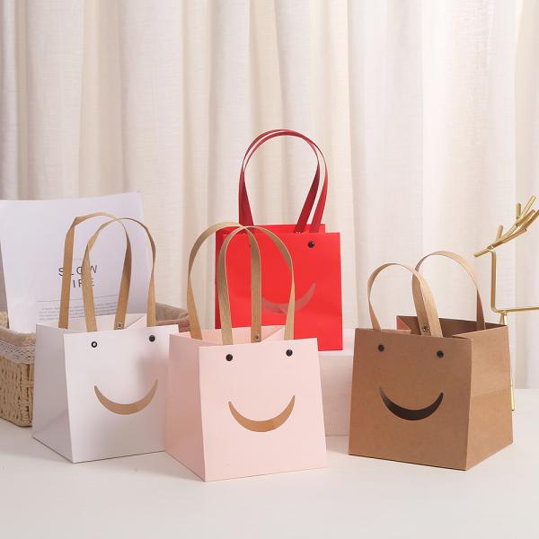 Creative Kraft Paper Bag Smiley Face Flowers White Card Handbag Baking Cake Dried Fruit Snack Packaging Bag