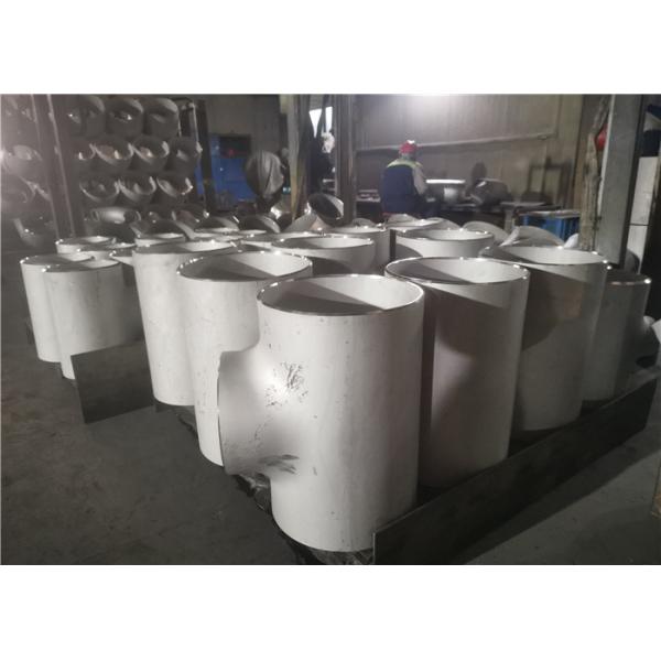 Безшовный батт TP304 сварил залакированный штуцер трубы тройника 110mm равный