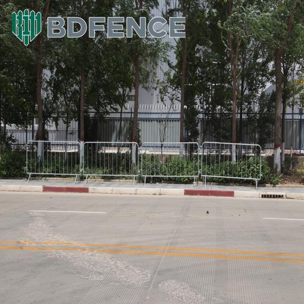 Hot Dipped Galvanized Metal Crowd Control Barriers Security Portable