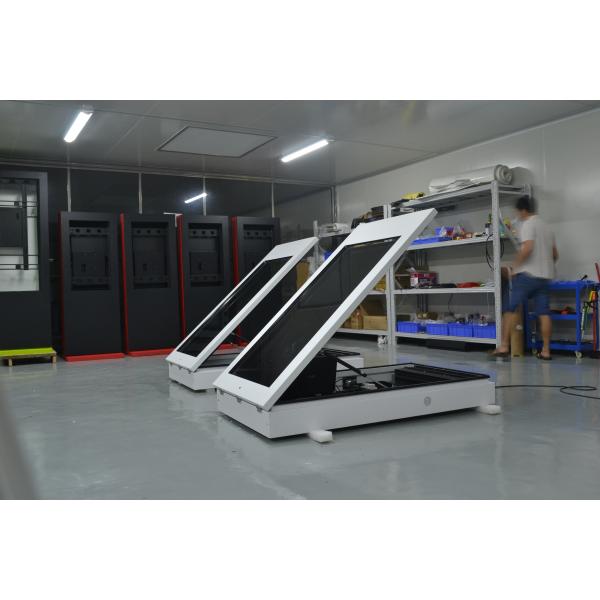 Brightness 2000cd Outdoor Digital Signage Display Wall Mounted For Commercial Building