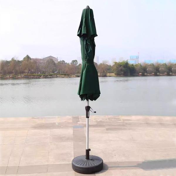 Parapluie extérieure populaire Uplion Parapluie de jardin à rayonnement solaire à chandelier fort en couleur personnalisée