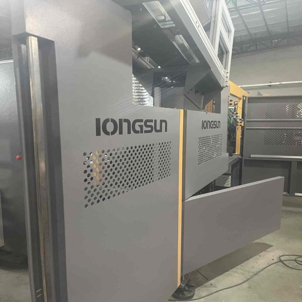 Fully Automatic PET Plastic Water Bottle Molding Machine For Pure Water Production